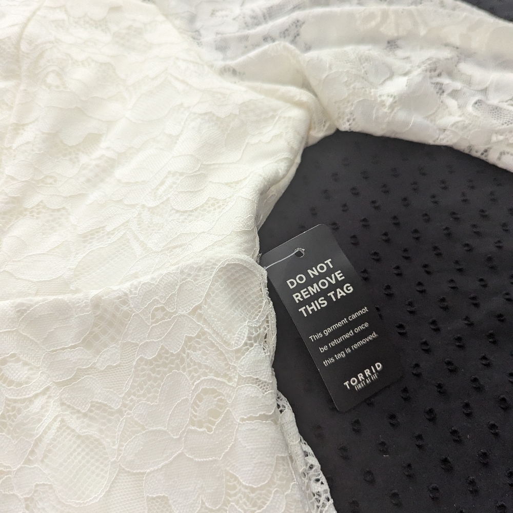 Bodycon White Dress Torrid - Picture 8 of 13